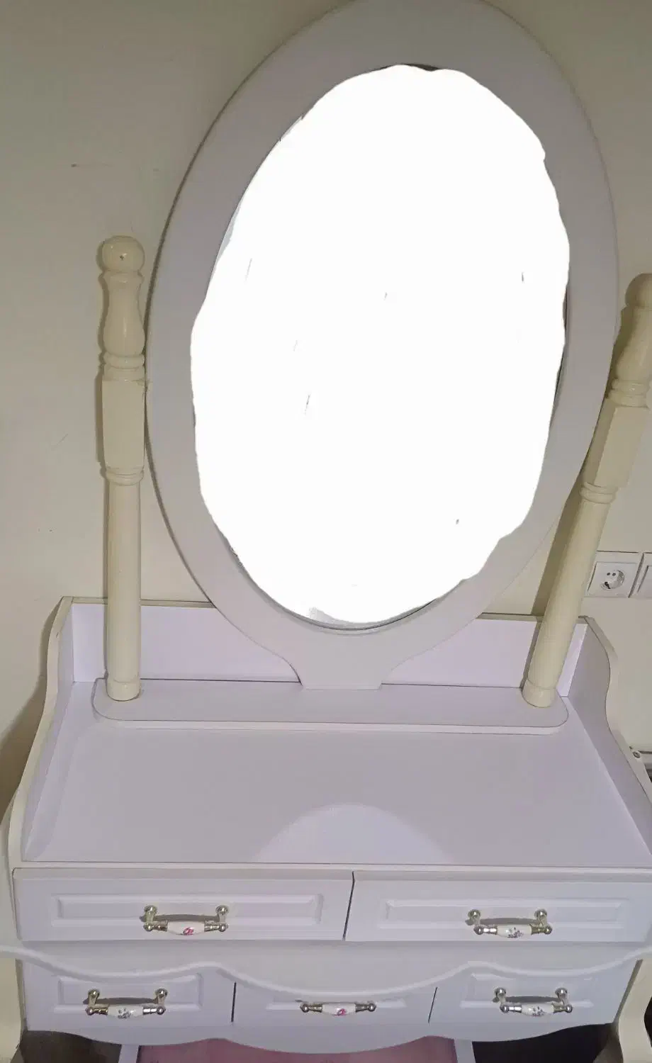 تخت دونفره  سفید|تخت و سرویس خواب|کرج, حصارک بالا|دیوار