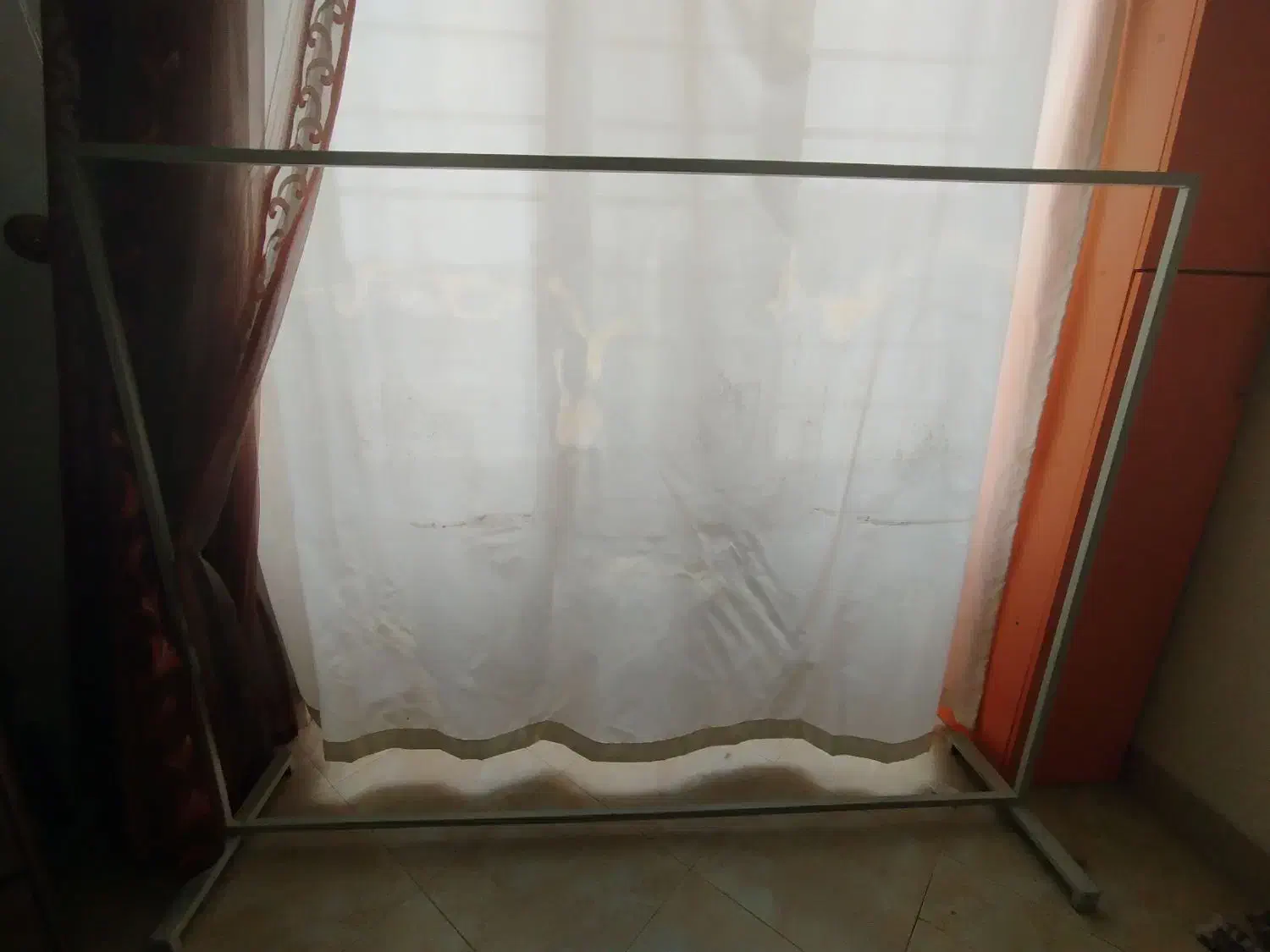 رگال فلزی|بندرخت و رختآویز|مراغه, |دیوار