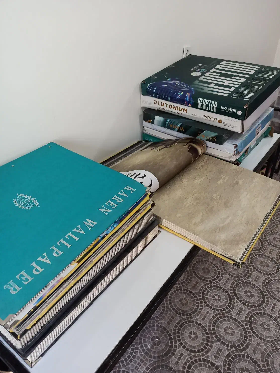 کاغذ دیواری با طرح ، جنس و قیمت های متنوع|مصالح و تجهیزات ساختمان|ایلام, |دیوار