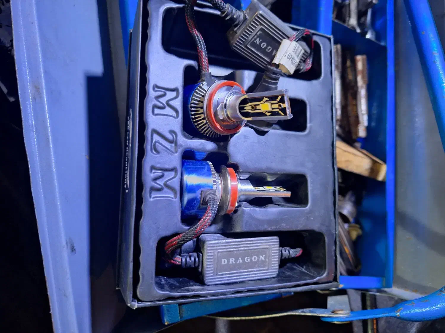 لامپ هدلایت فروشی|قطعات یدکی و لوازم جانبی|رشت, لاکان|دیوار