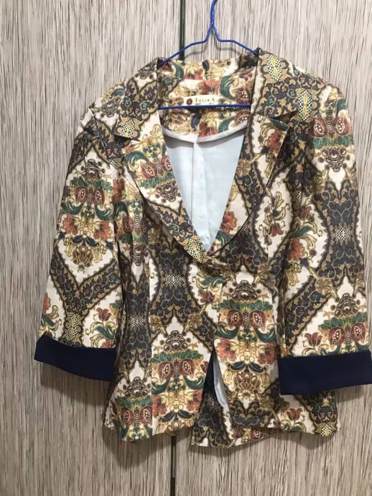 لباس مجلسی زنانه|لباس|رشت, لاکان شهر|دیوار