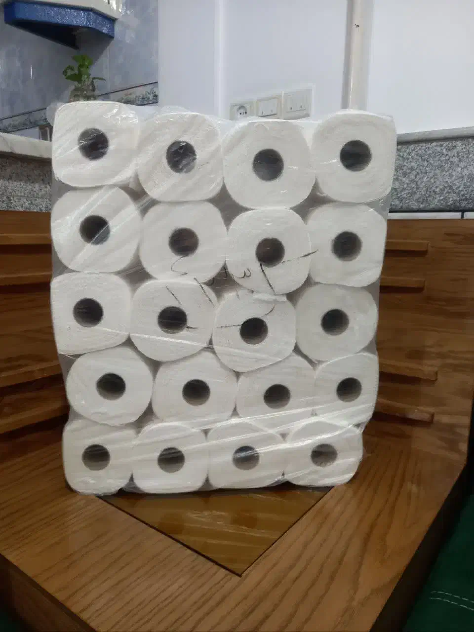 تعدادی دستمال کاغذی و دستشویی|مواد شوینده و دستمال کاغذی|تهران, تهرانپارس شرقی|دیوار