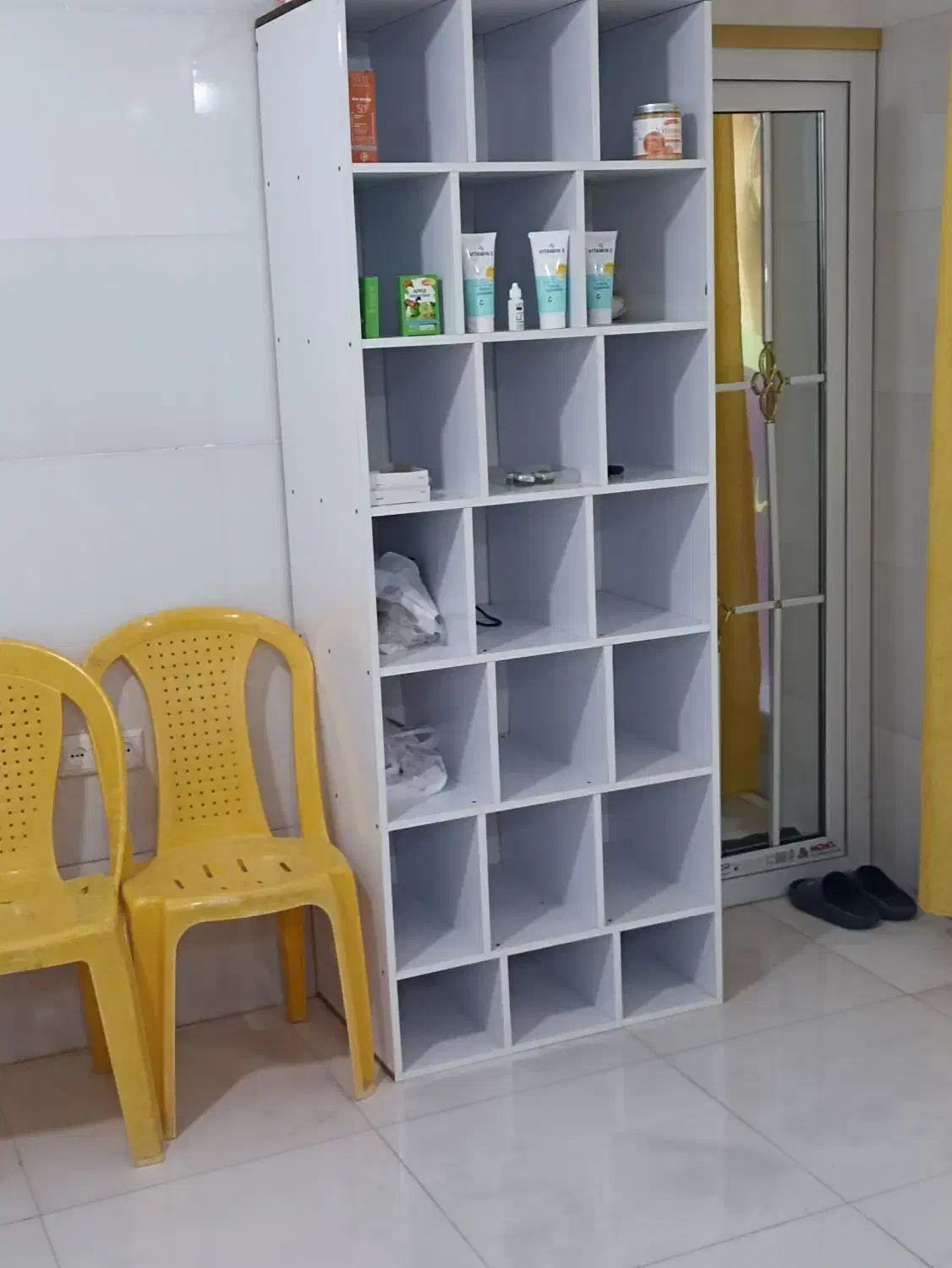 قفسه|کتابخانه، شلف، قفسههای دیواری|قلعه قاضی, |دیوار