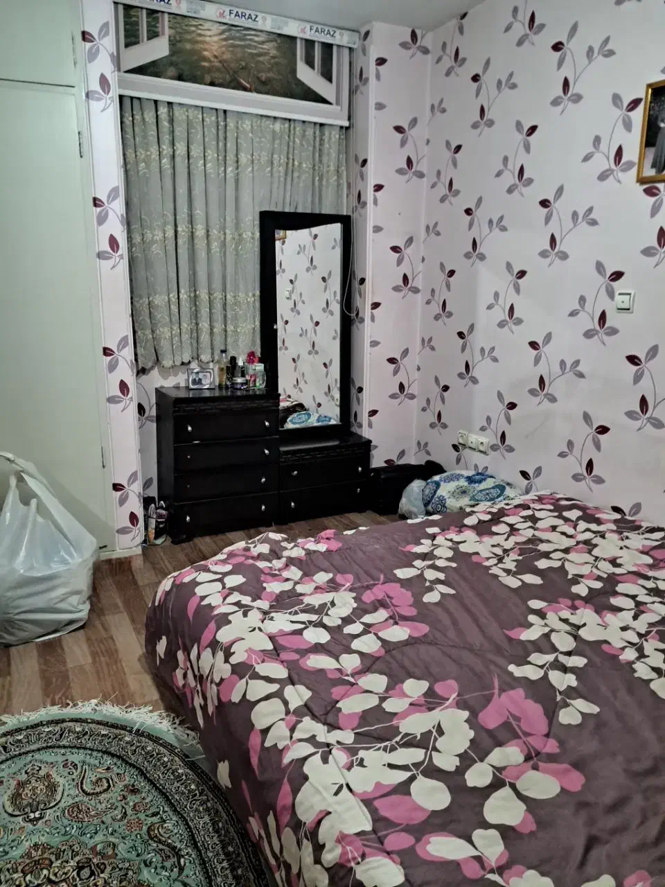 تخت خواب دو نفره به همراه میز ارایش|تخت و سرویس خواب|ری, ظهیرآباد|دیوار