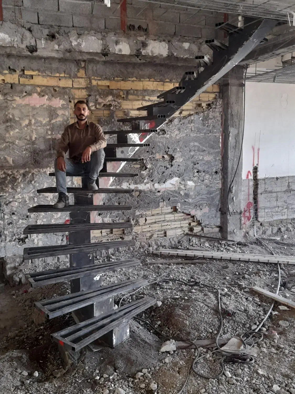 پله گرد وصاف خزایی|خدمات پیشه و مهارت|کرج, کمال‌شهر|دیوار