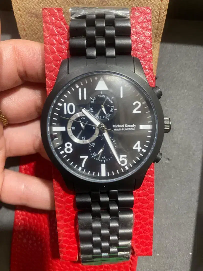 فروش ساعت اورجینال برای خاص پسندا|ساعت|خرمآباد, |دیوار