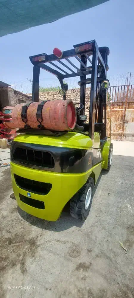 لیفتراک سپاهان 3 تن|خودرو سنگین|اصفهان, بابوکان|دیوار