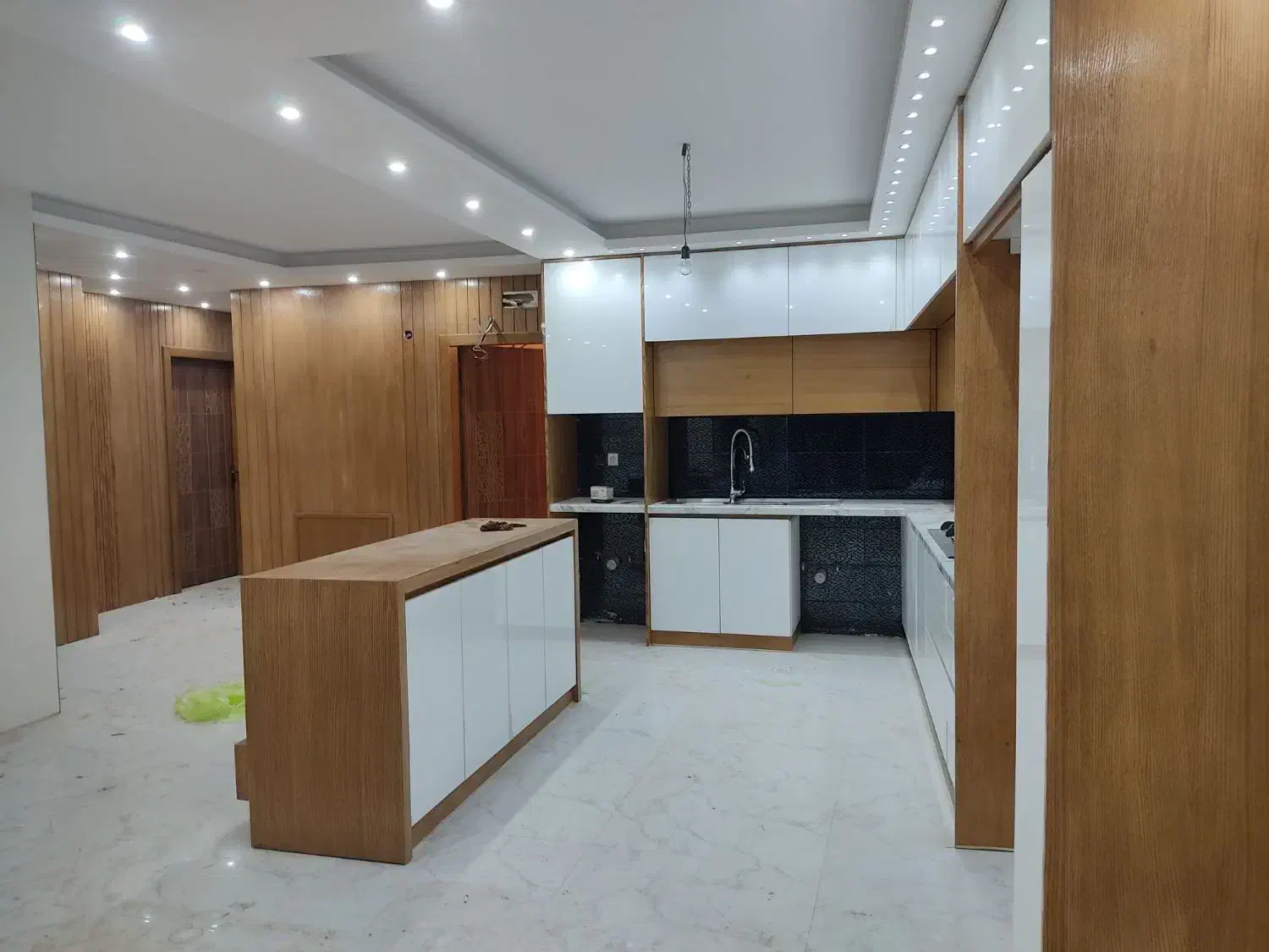 کمد و کابینت و قرنیز|مصالح و تجهیزات ساختمان|نائین, |دیوار