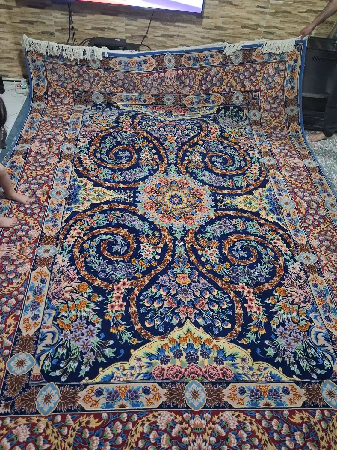 فروش فرش دستبافت یزد ۹متری|فرش|تهران, هفده شهریور|دیوار