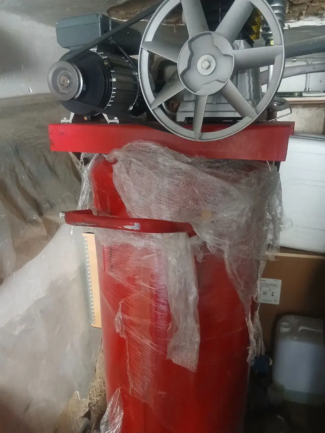 پمپ باد ۲۵۰ لیتری .اچارمکانیکی|ابزارآلات|اراک, |دیوار