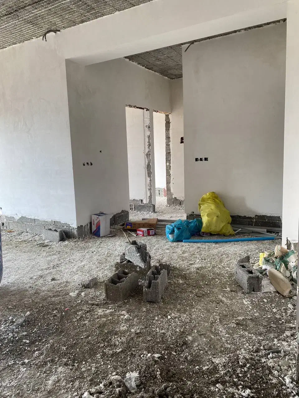 فروش آپارتمان طبقات سه و چهار|پیش‌فروش املاک|رحیم‌آباد, |دیوار