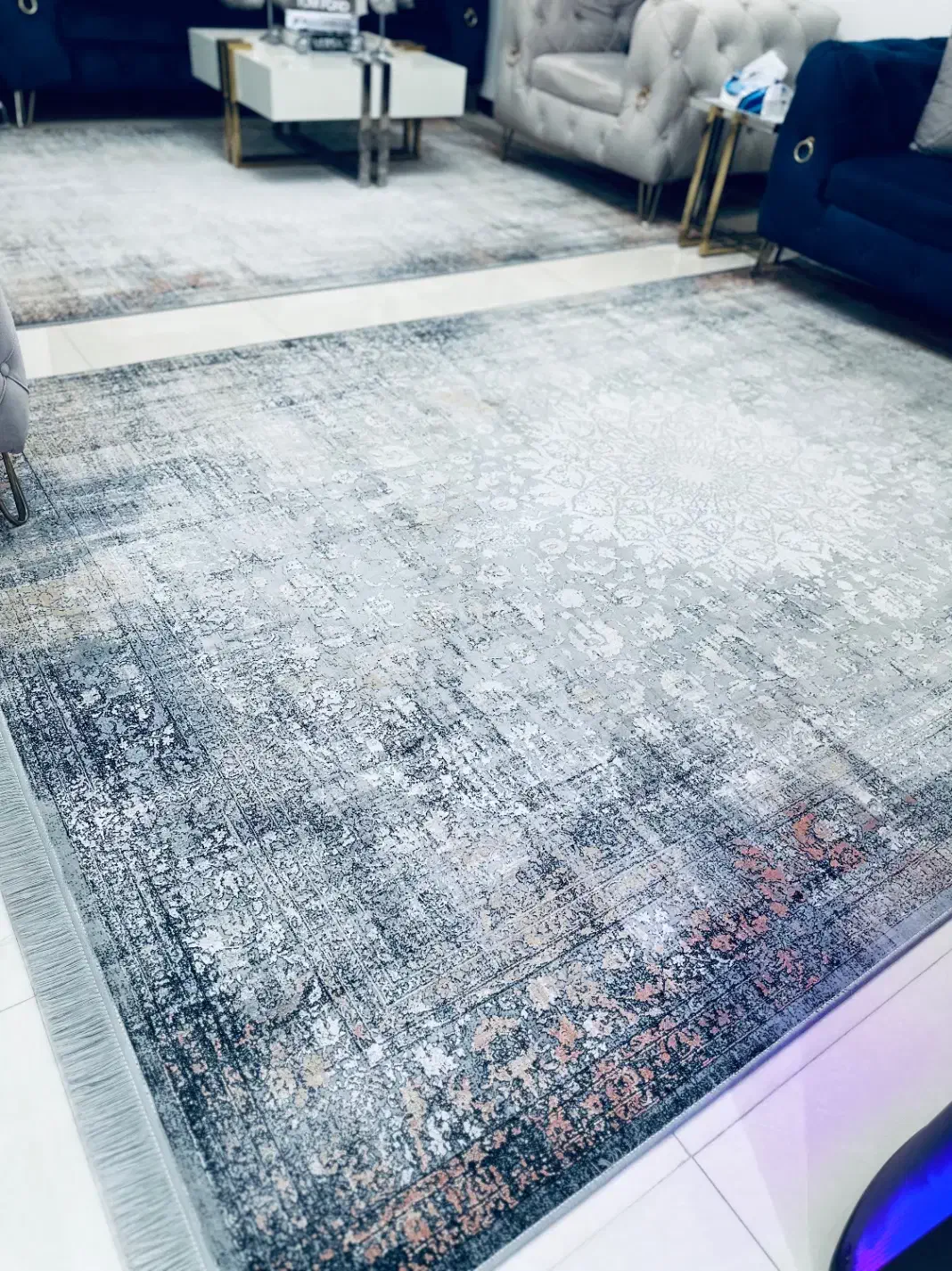 فرش ۶ متری ۱۲۰۰ شانه یه دست مبل چستر میز تلویزیون|مبلمان خانگی و میز عسلی|شهریار, شهریار|دیوار