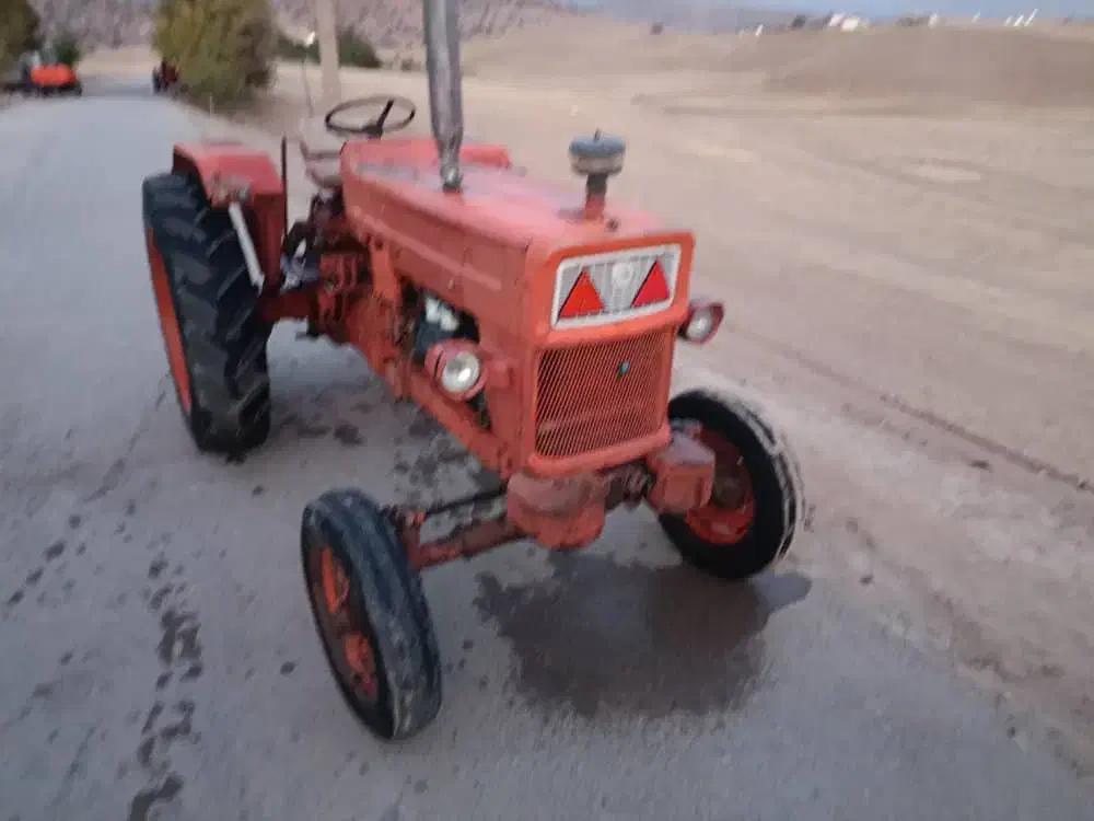 تراکتور رومانی مدل|خودرو سنگین|چگنی, |دیوار