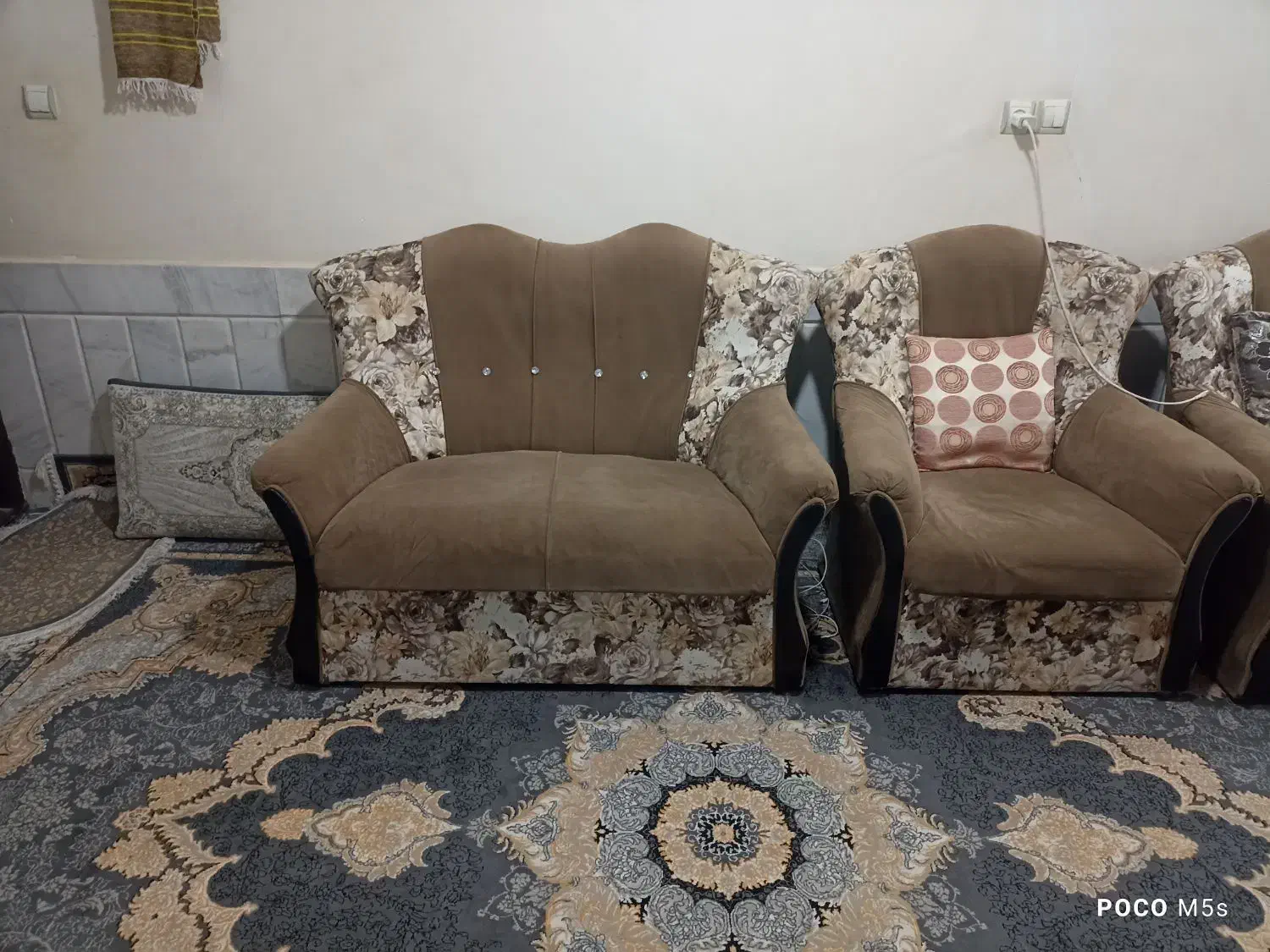 سلام مبل هفت نفره و میز نهار خوری 4 نفره|مبلمان خانگی و میز عسلی|تربتحیدریه, داروپخش|دیوار