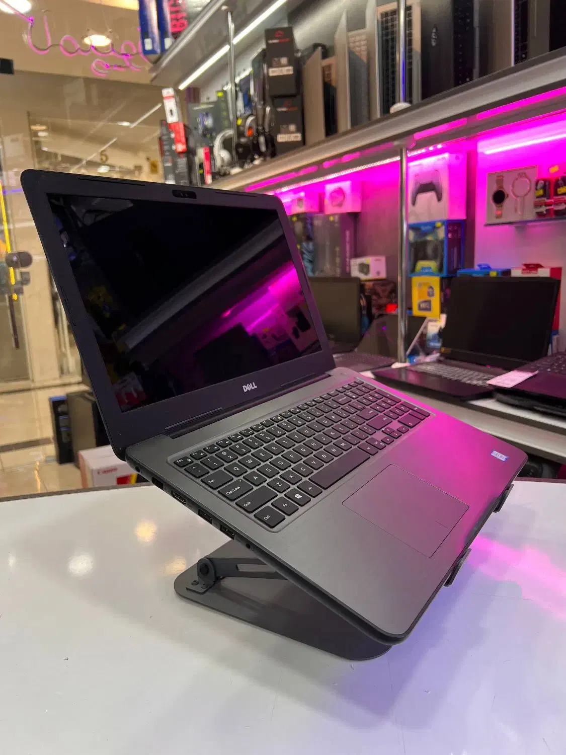 لپتاپ Dell Inspiron 5567 تاچ با گرافیک اختصاصی|رایانه همراه|بوشهر, |دیوار