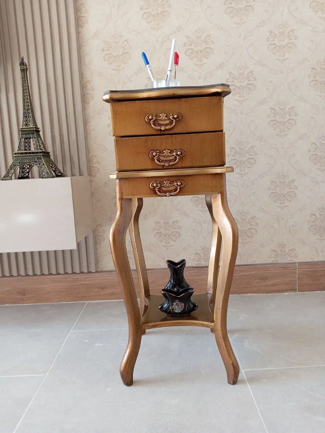 میز تلفن|میز تلفن|نجفآباد, گلدشت|دیوار