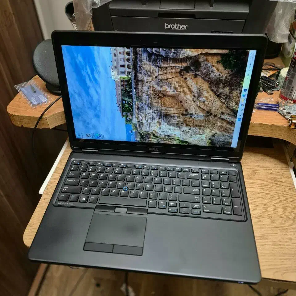 لپتاپ Dell i7 گرافیک دار لمسی مدل 5550 در حد آکبند|رایانه همراه|کرج, فاز ۳ گوهردشت|دیوار