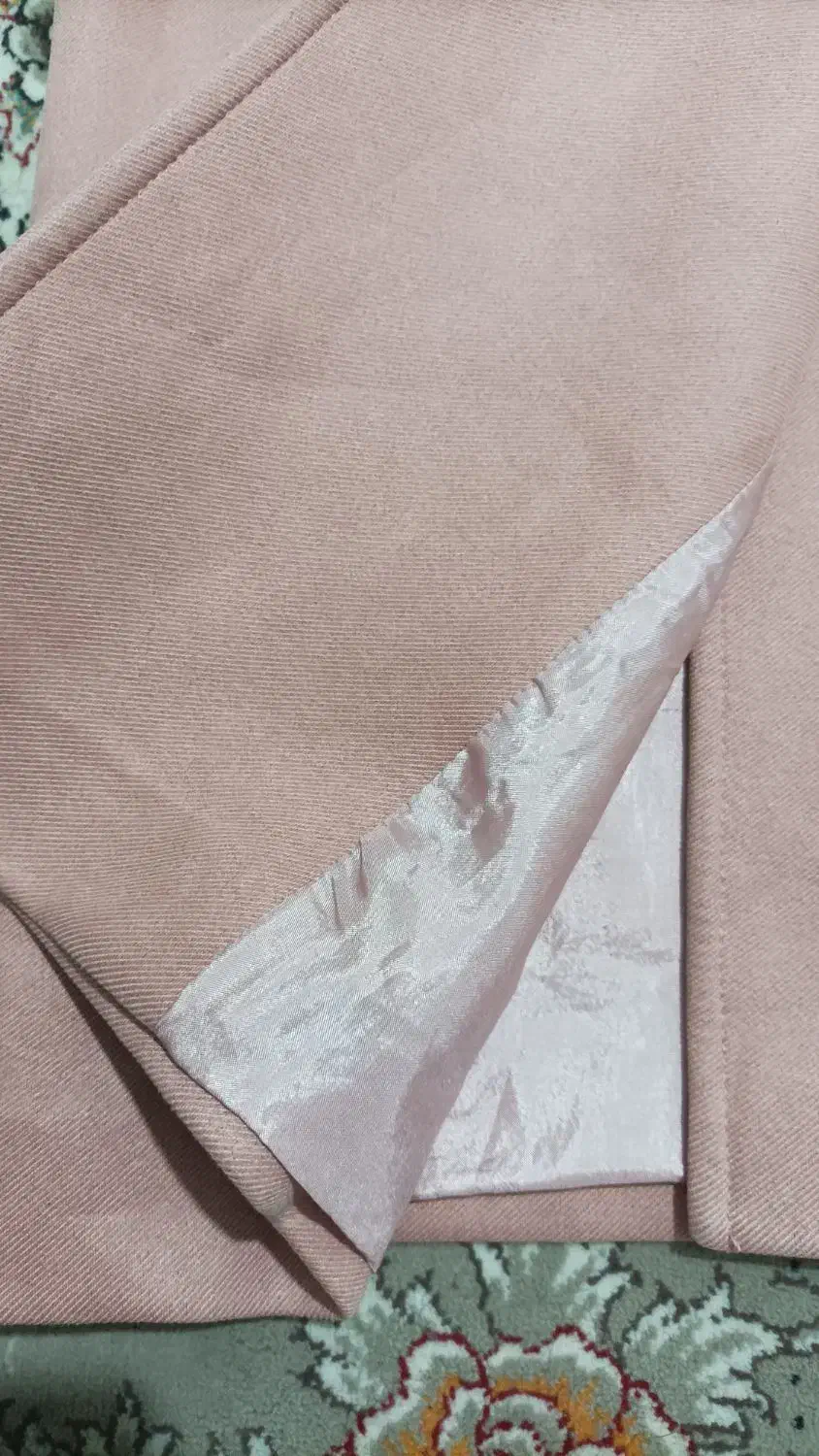 پالتو|لباس|یاسوج, |دیوار