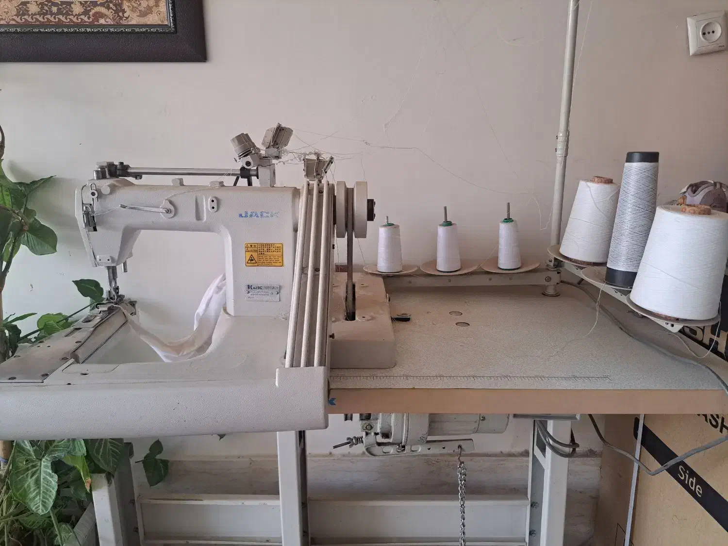 چرخ سه سوزن|چرخ خیاطی و ریسندگی|قم, پردیسان|دیوار