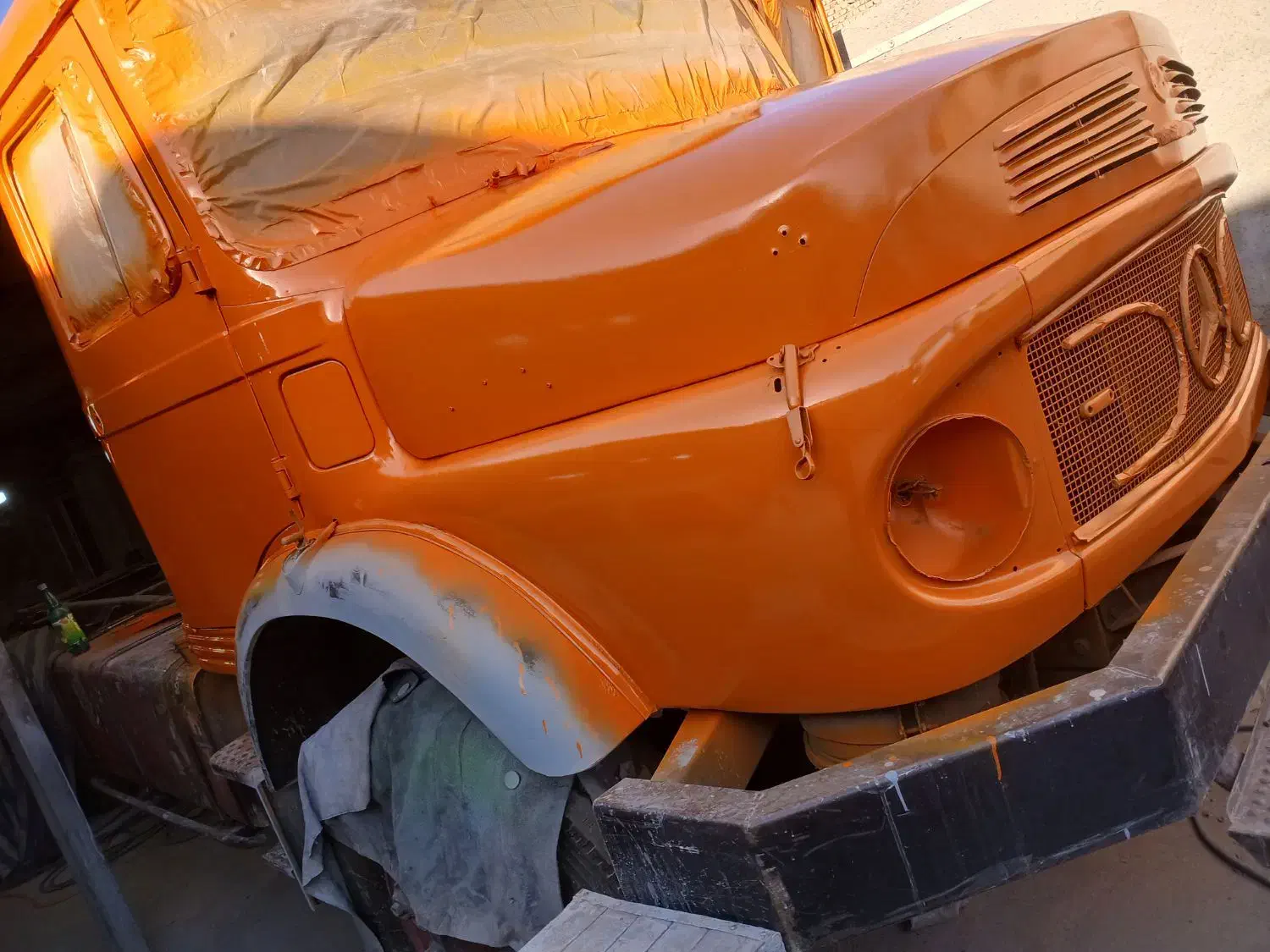 خدمات نقاشی ماشین سنگین سبک|خدمات موتور و ماشین|همدان, |دیوار