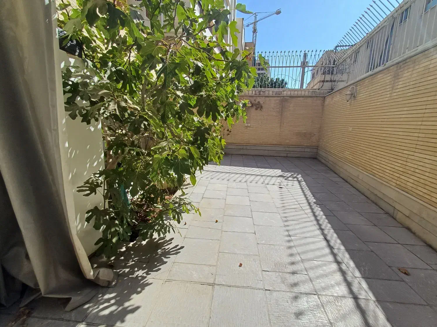 منزل ویلائی دو طبقه/مجزا/بر کوچه اصلی/خ پروین|فروش خانه و ویلا|اصفهان, سروستان|دیوار