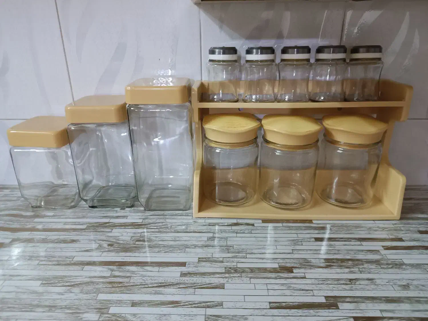 پاسماوری|ظروف نگهدارنده، پلاستیکی، یک‌بارمصرف|آران و بیدگل, |دیوار