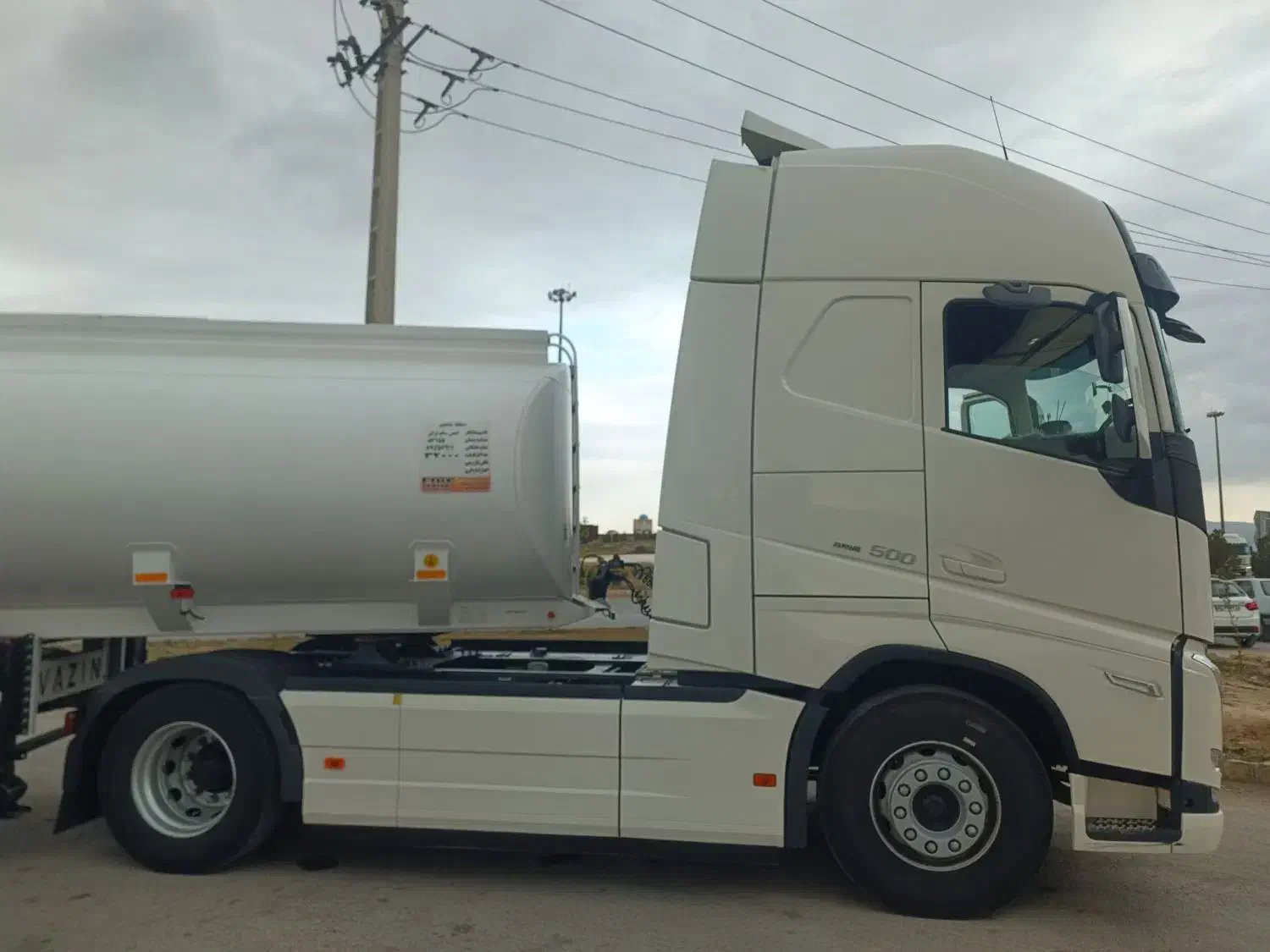 اف اچfh ۵۰۰|خودرو سنگین|اسلام‌شهر, شهرک واوان|دیوار