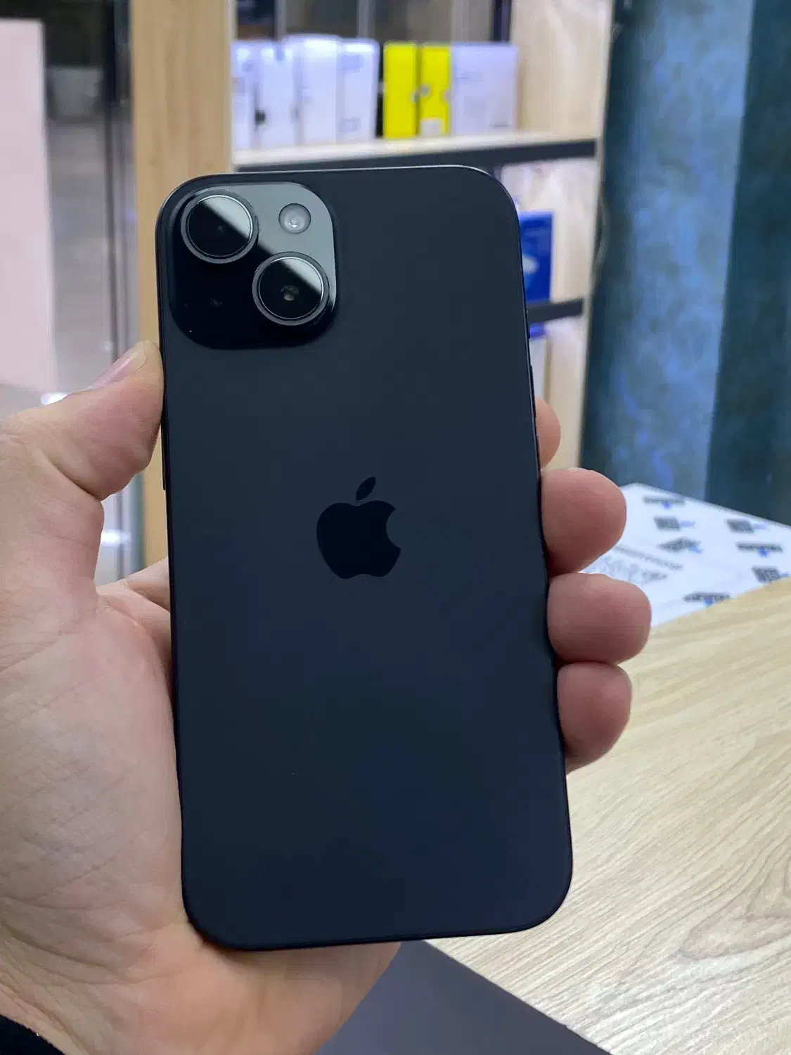 iPhone 15 normal|موبایل|کرج, اصفهانی‌ها|دیوار