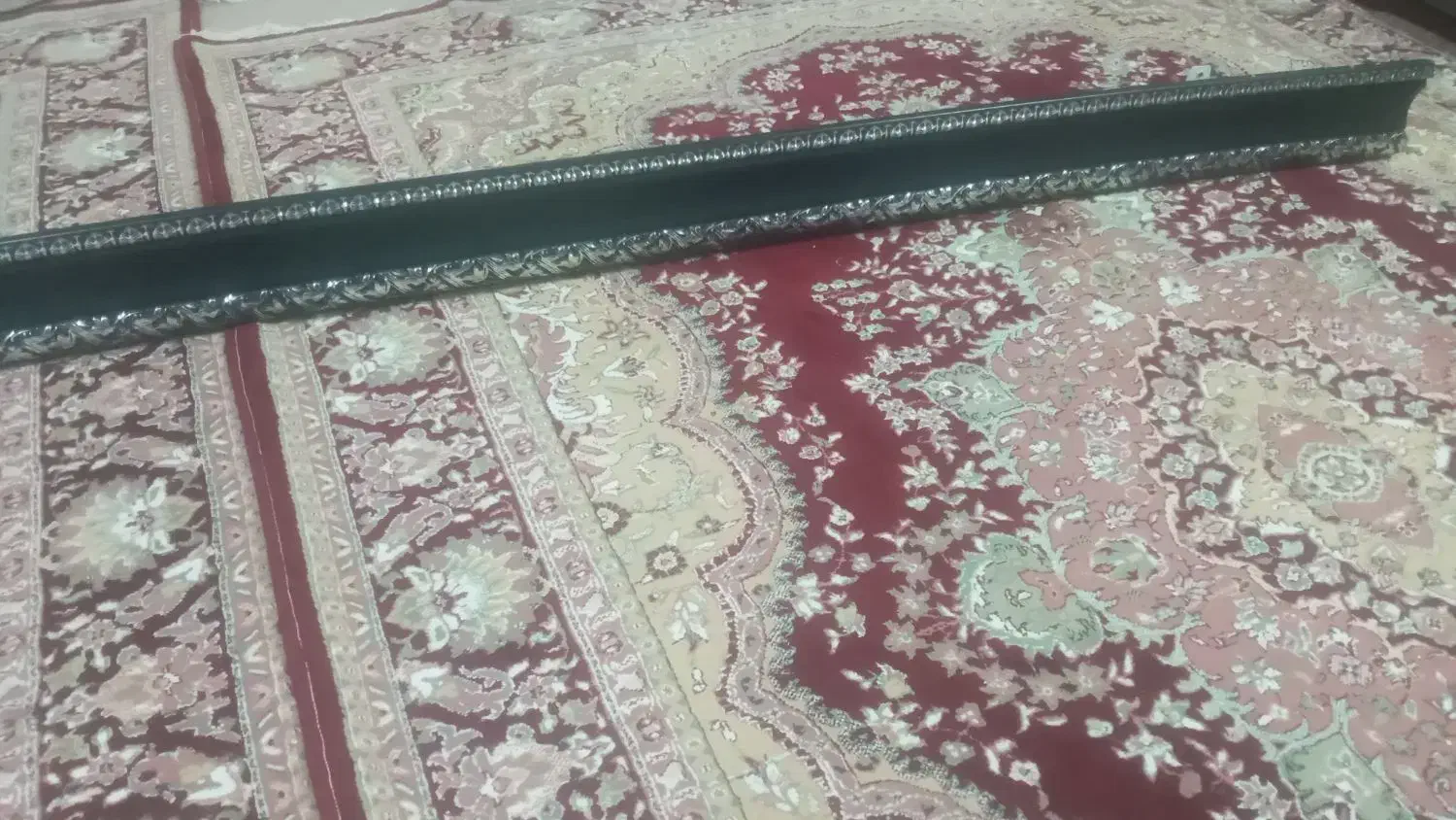 کتیبه همراه با ریل مشکی|پرده، رانر، رومیزی|ارومیه, |دیوار