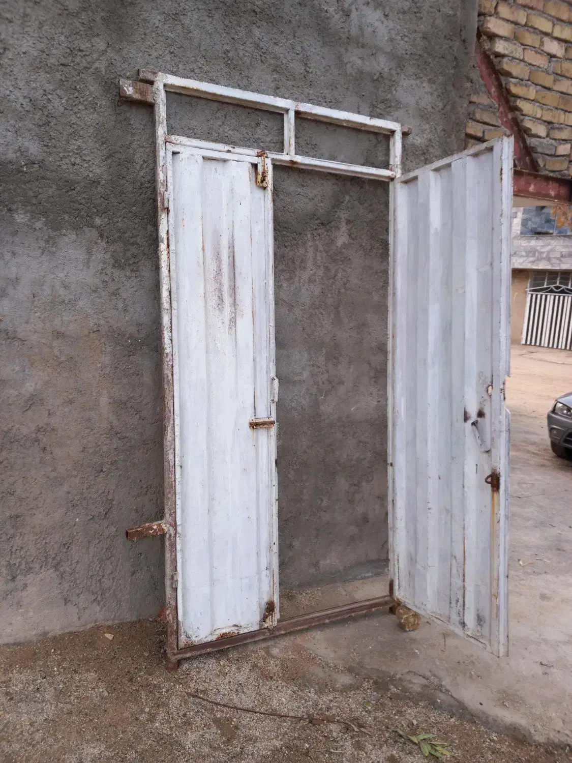 درب حیاط، وپنجره|مصالح و تجهیزات ساختمان|بروجرد, |دیوار