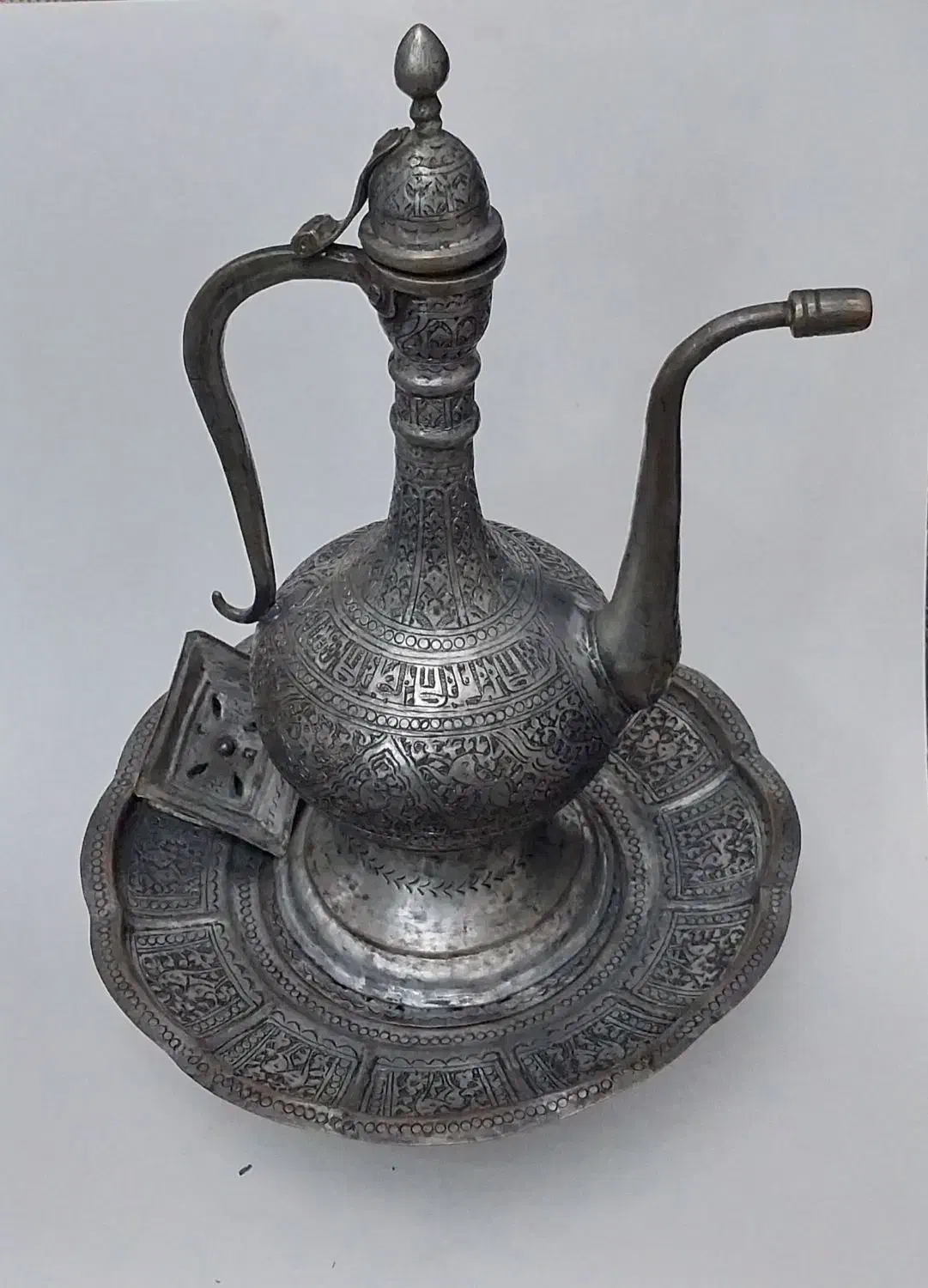 آفتابه و لگن آنتیک|کلکسیون اشیاء عتیقه|ری, تصفیه خانه|دیوار