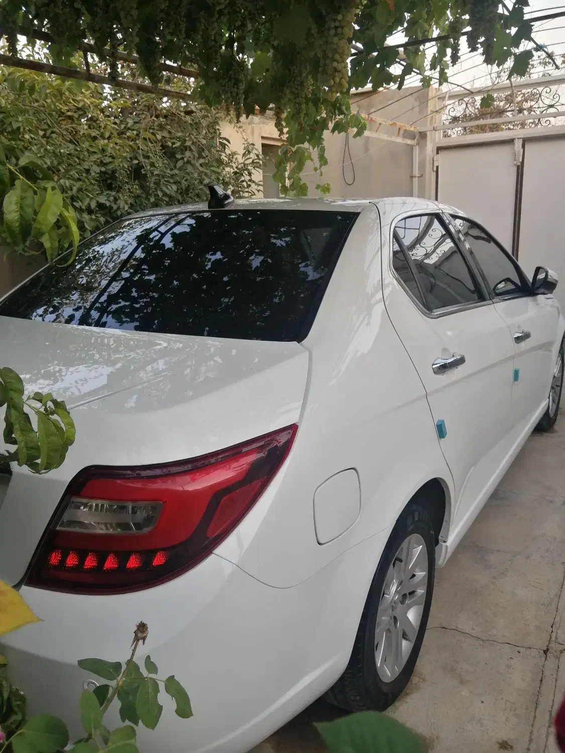 دنا پلاس|خودرو سواری و وانت|گرمسار, |دیوار