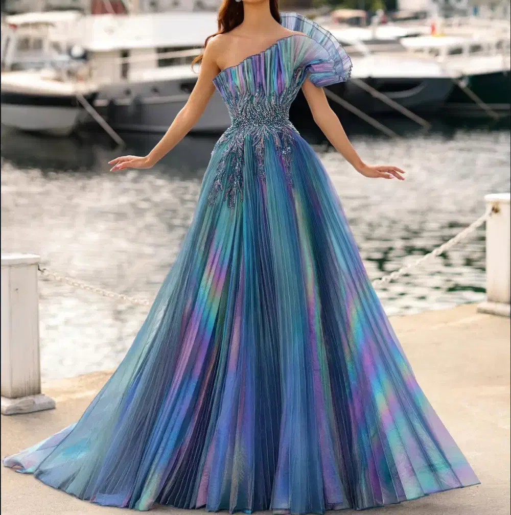 استخدام فروشنده خانم لباس مجلسی مفتح|استخدام بازاریابی و فروش|تهران, سهروردی|دیوار