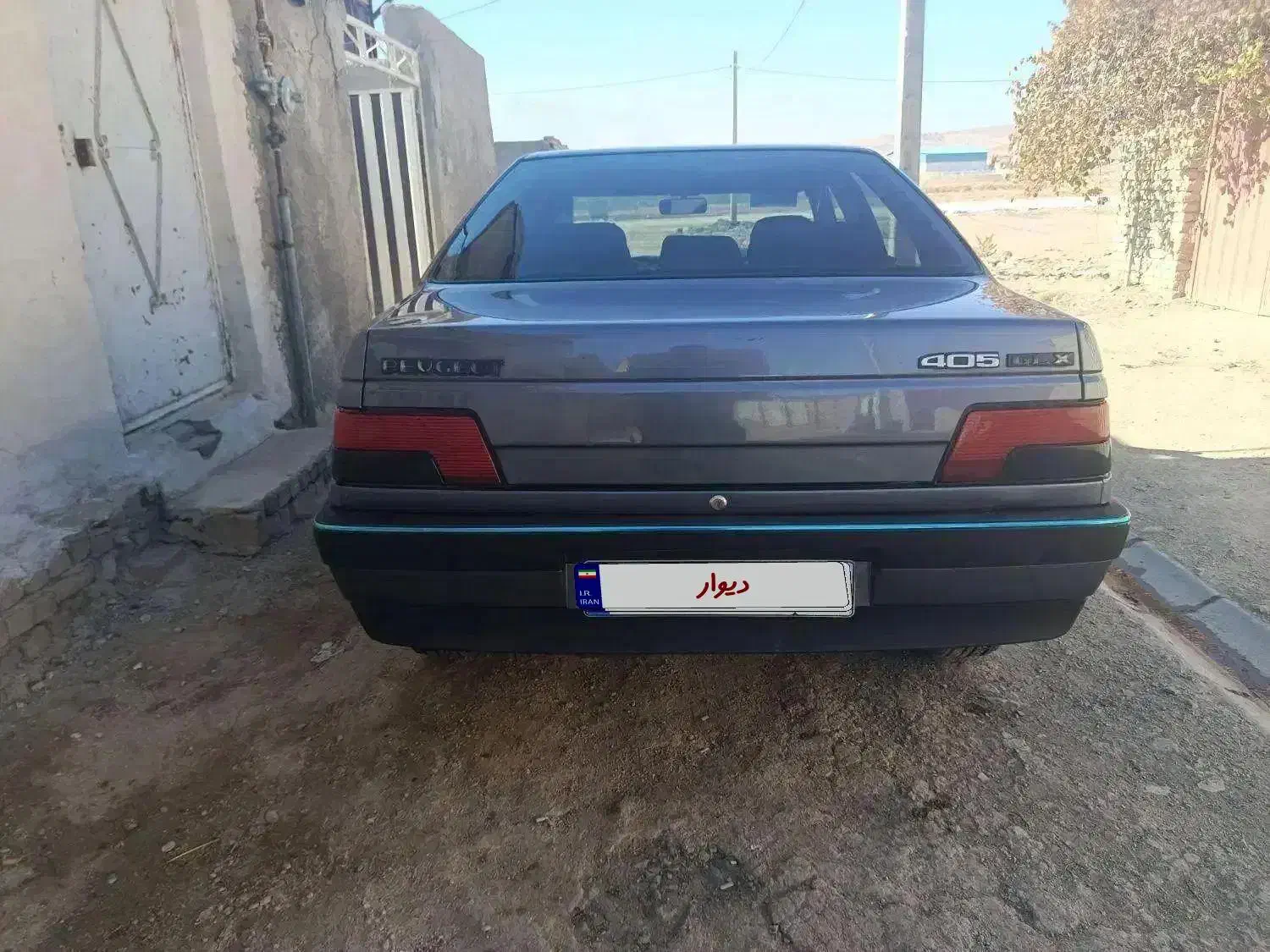 پژو۴۰۵ مدل ۹۷ نقدی و معاوضه|خودرو سواری و وانت|بروجرد, |دیوار