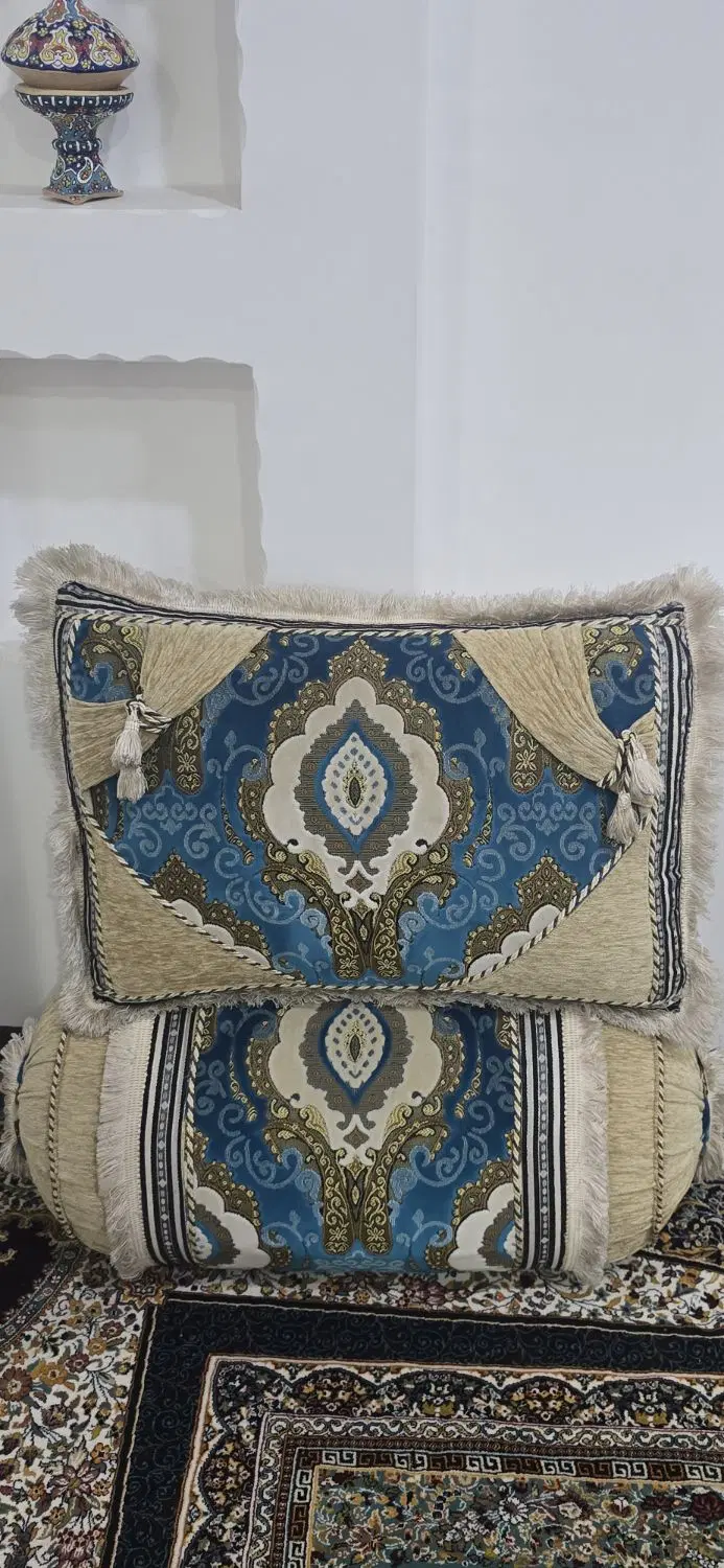 بالشت|رختخواب، بالش، پتو|دوگنبدان, |دیوار