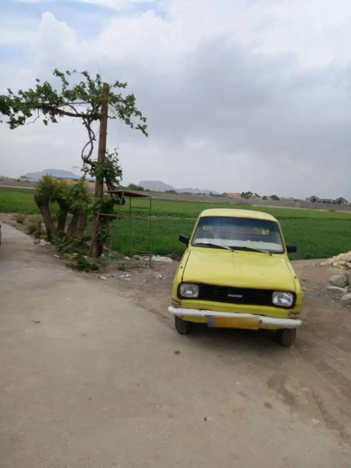 مزدا ۱۰۰۰|خودرو سواری و وانت|اصفهان, براآن شمالی|دیوار