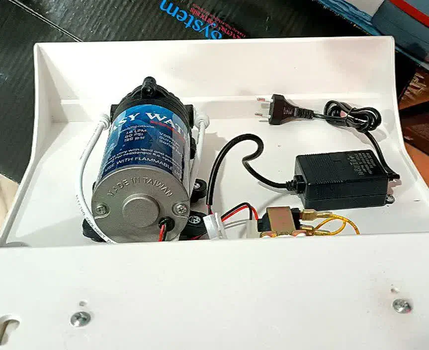 تصفیه آب حنیفی|آب‌سردکن و تصفیه آب|قم, قلعه کامکار|دیوار