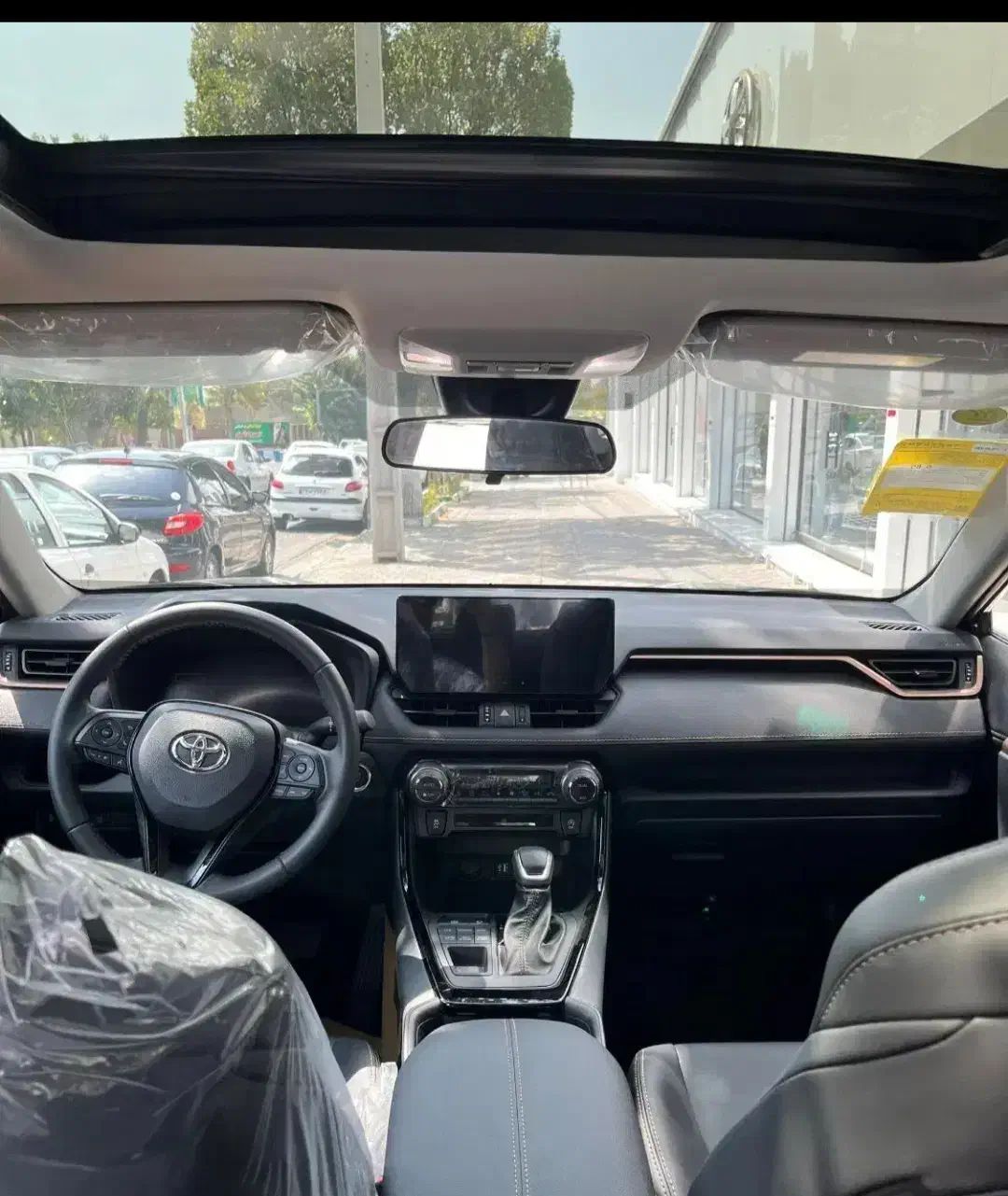 معاوضه  تویوتا وایلدلندر با آپارتمان|خودرو سواری و وانت|مشهد, بهاران|دیوار