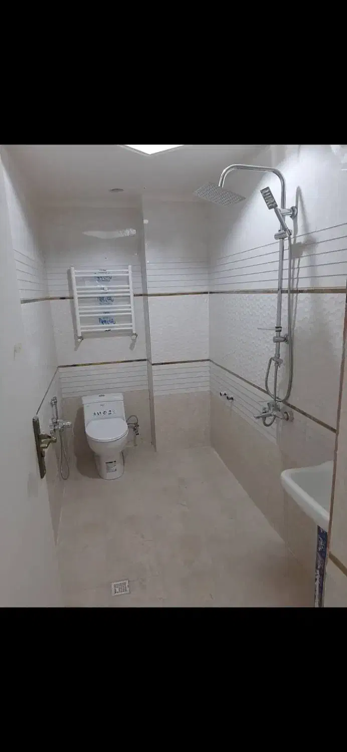 150متر طبقه اول نوساز فول امکانات م باغچه بیدی