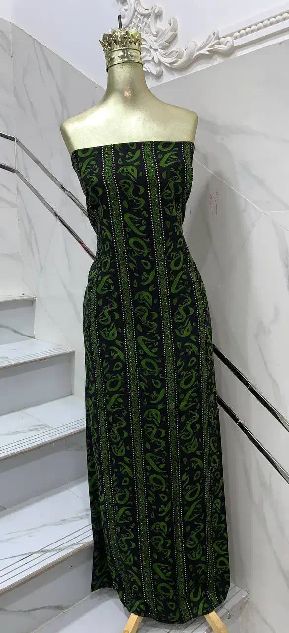 پارچه نخی|لباس|بانه, |دیوار