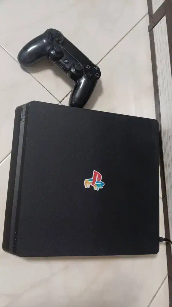 میخوام بفروشم نیاز به پول دارم|کنسول، بازی ویدئویی و آنلاین|فردیس, قریشی|دیوار