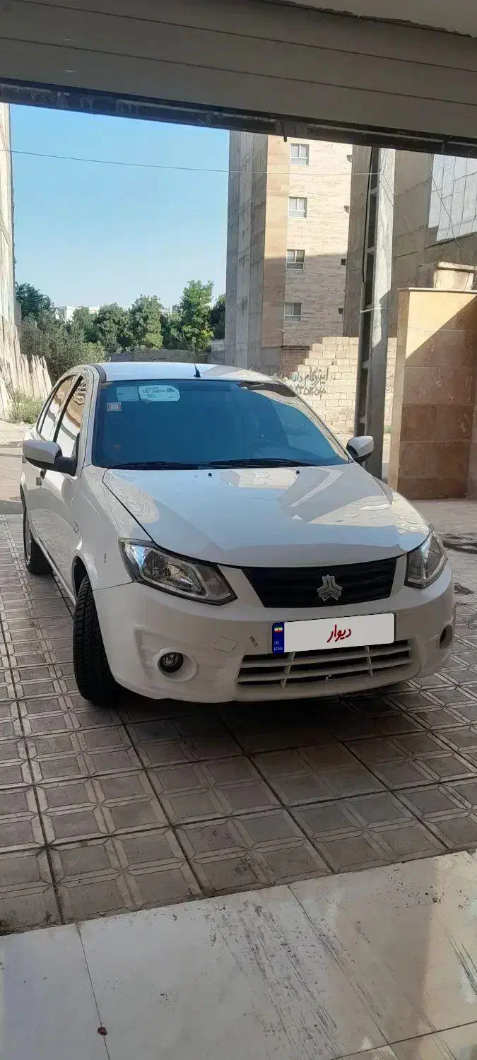 ساینا دوگانه ۹۹ مانیتور دار|خودرو سواری و وانت|اردبیل, |دیوار