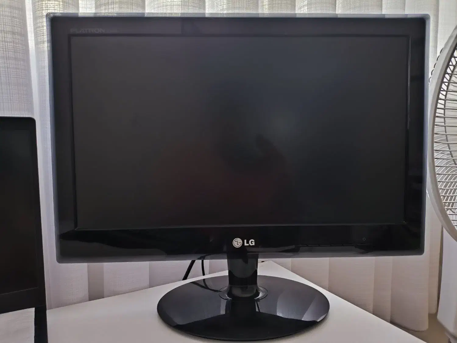 مانیتور الجی ۱۹ اینچ|قطعات و لوازم جانبی رایانه|ملارد, |دیوار