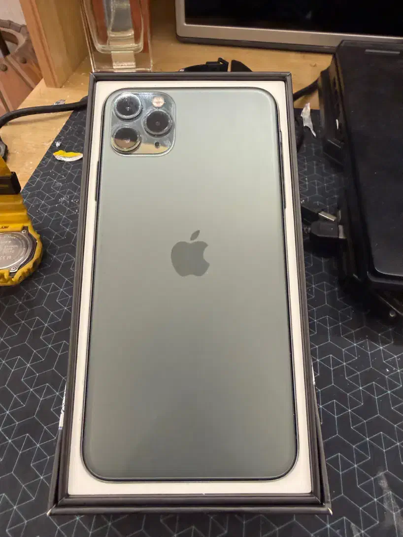 آیفون ۱۱ پرو مکس|موبایل|قم, شهرک قدس|دیوار