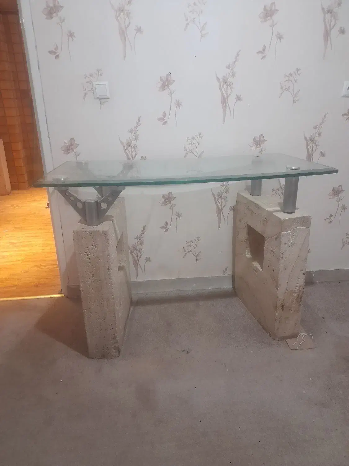 میز آرایشی /میز پیشخوان / میز|میز تحریر و کامپیوتر|فولادشهر, مسکن مهر فولادشهر|دیوار