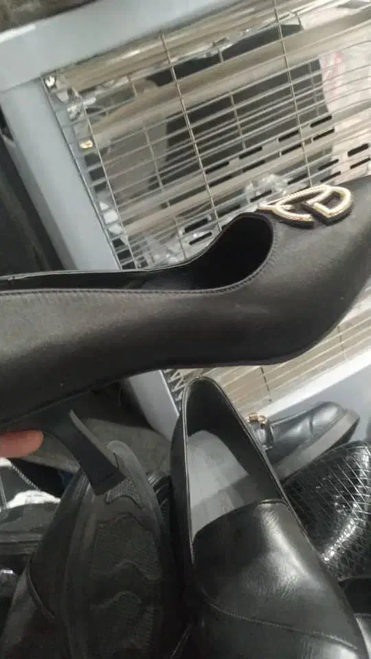 حراجی بزرگ عمده بزرگ کفش مجلسی|کیف، کفش، کمربند|ایذه, |دیوار