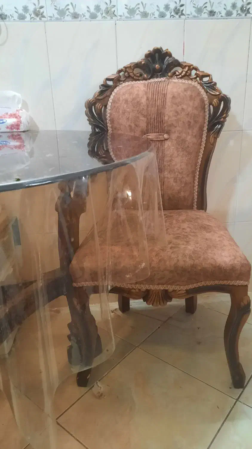 میز ناهار خوری چهار نفره|میز و صندلی غذاخوری|اصفهان, درب کوشک|دیوار