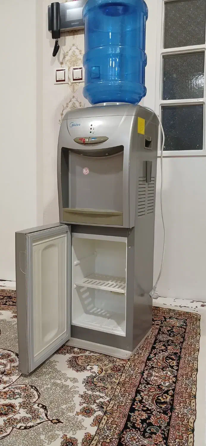 آب سرد کن و گرم کن یخچال دار|آب‌سردکن و تصفیه آب|ارومیه, |دیوار