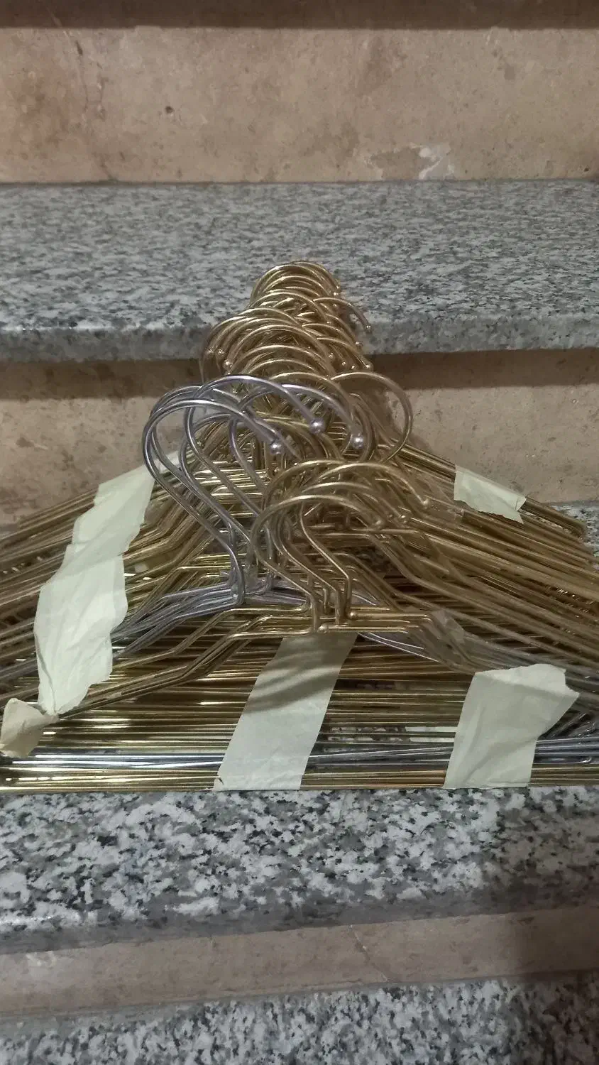 چوب رخت اویز  فلزی  جنس خوب|بندرخت و رخت‌آویز|ری, علایین|دیوار