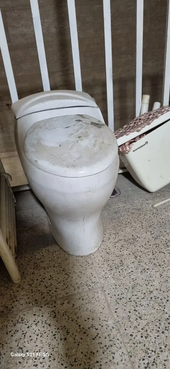 توالت فرنگی و روشویی سنگی|لوازم سرویس بهداشتی|مشکین‌دشت, |دیوار